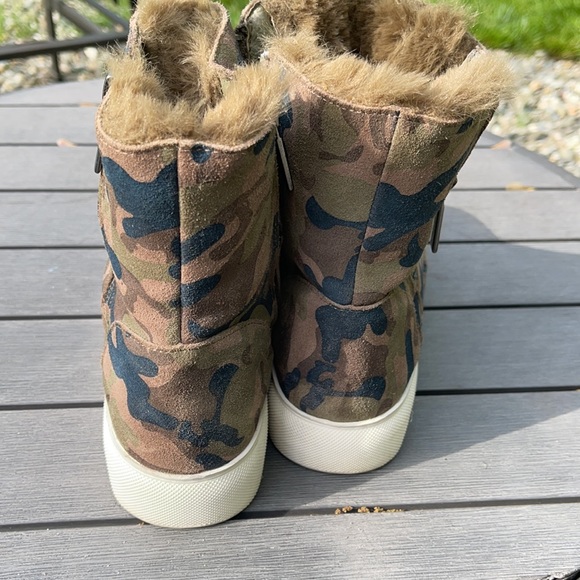 J slide Nyc size 7 faux fur high top Guc - Picture 4 of 6